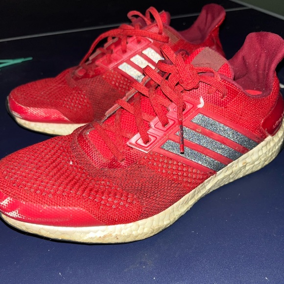 Adidas ultra boost size 10 worn but still a lot of life - Picture 2 of 3